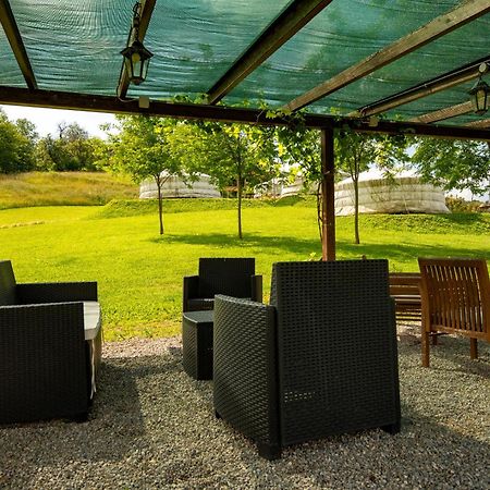 Yurte In Langa Hotel Bosia Екстериор снимка