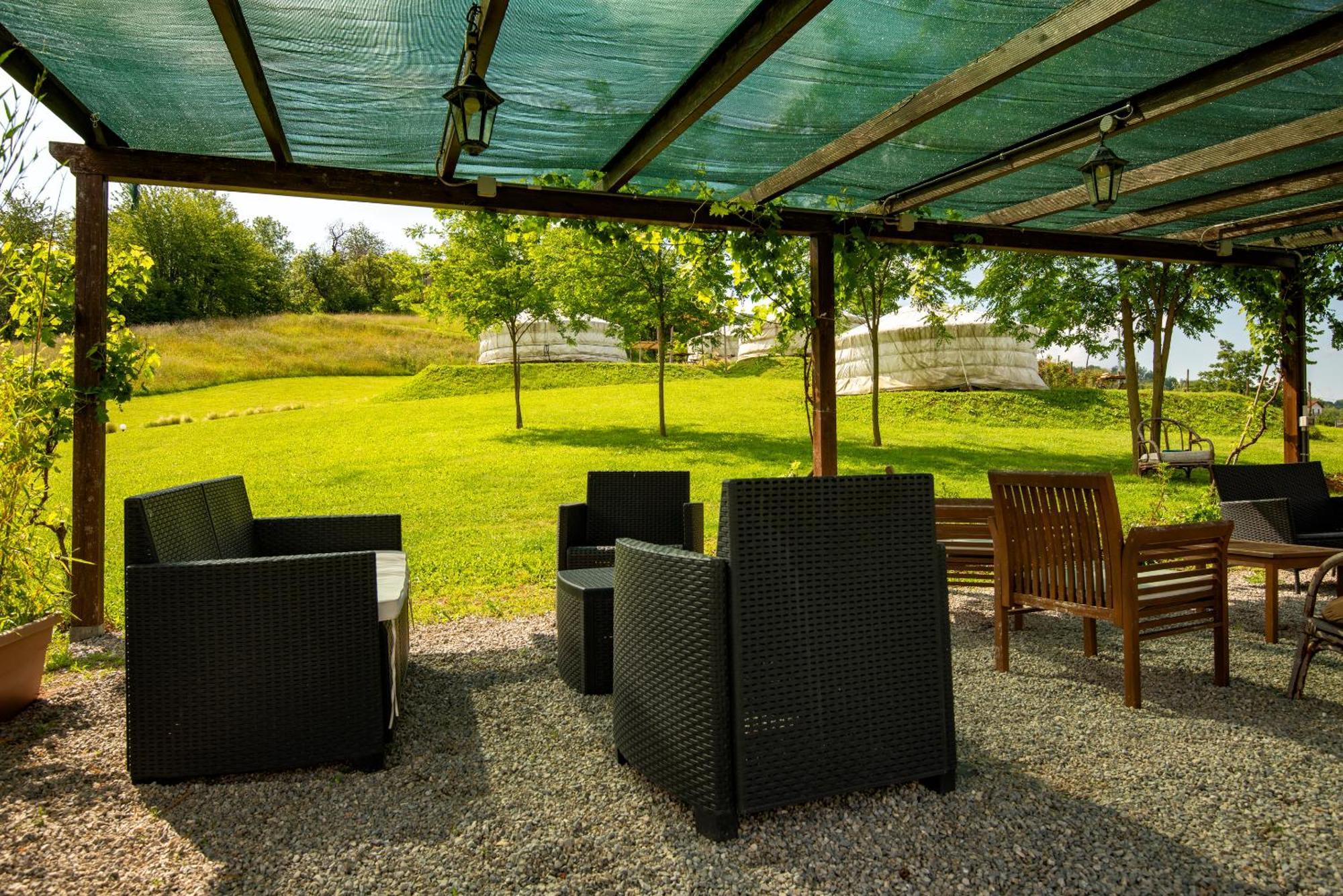 Yurte In Langa Hotel Bosia Екстериор снимка